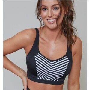 Pour Moi 97007 Energy Rush Underwired Lightly Padded Sports Bra Black/White